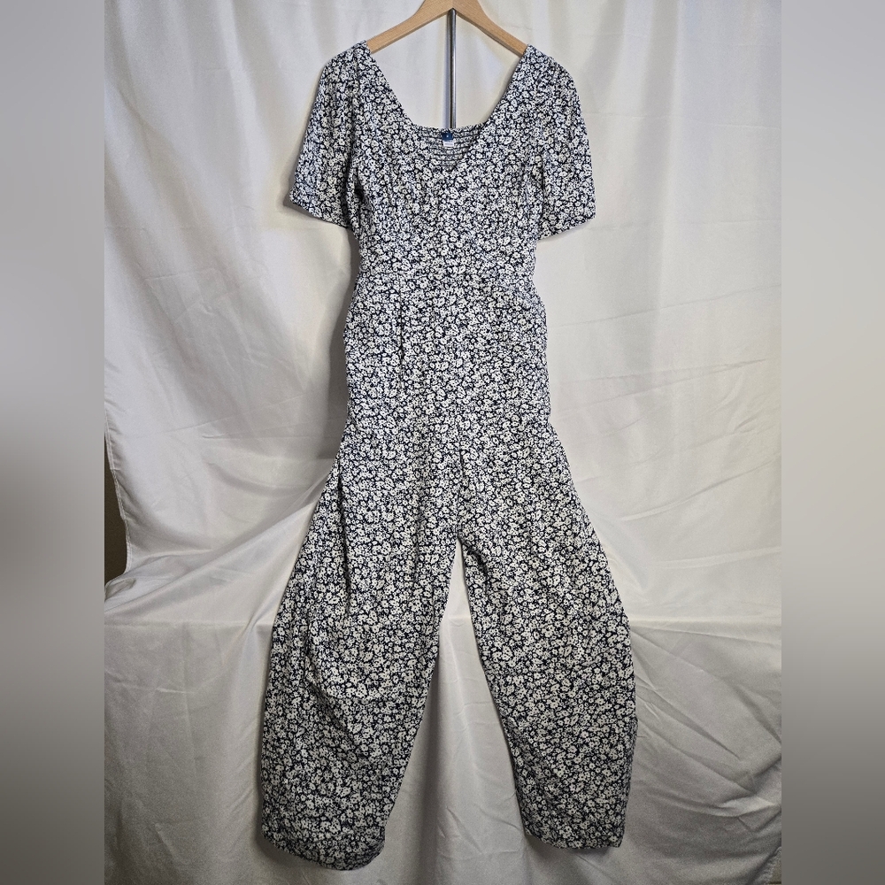 Old Navy Black & White Floral Jumpsuit
